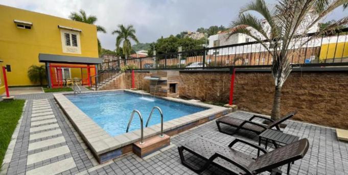 Beverly Hills: Hotel And Business Nuevo Cuscatlan Extérieur photo