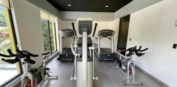Beverly Hills: Hotel And Business Nuevo Cuscatlan Extérieur photo