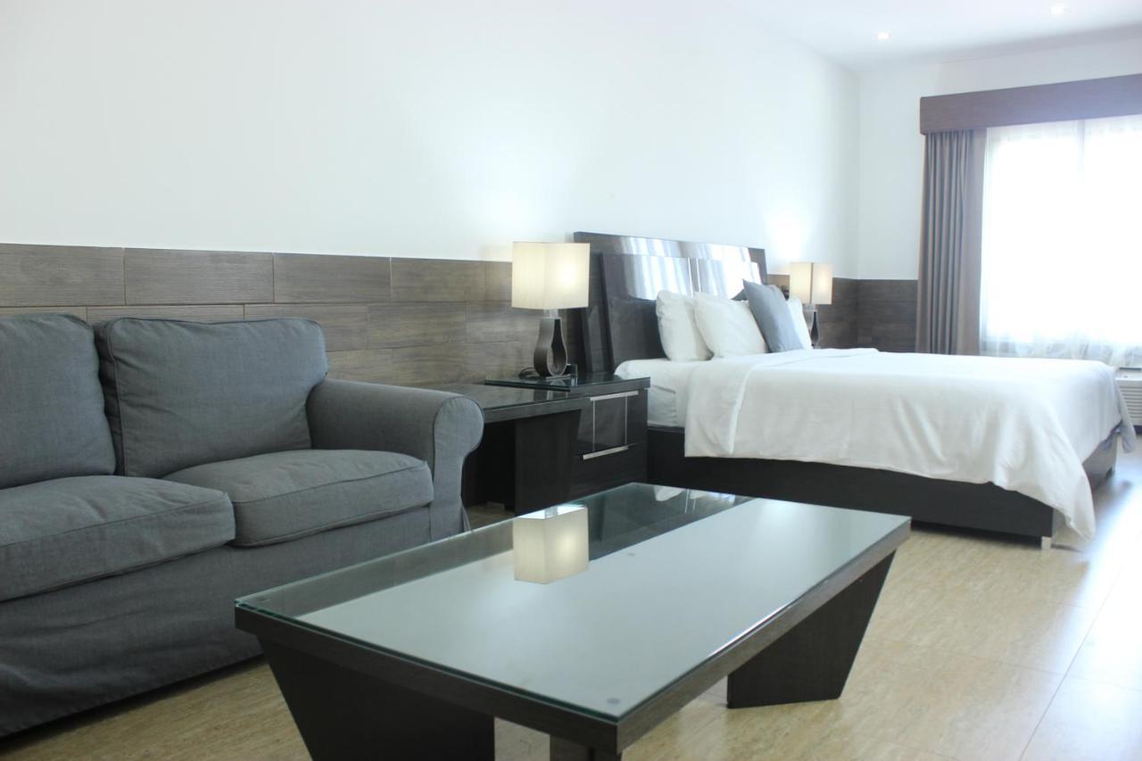 Beverly Hills: Hotel And Business Nuevo Cuscatlan Extérieur photo
