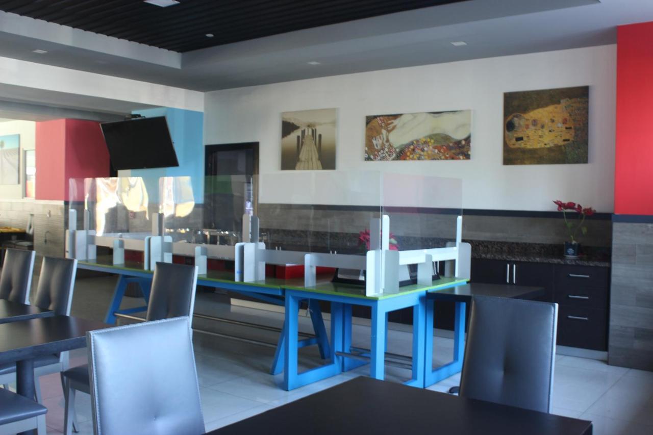 Beverly Hills: Hotel And Business Nuevo Cuscatlan Extérieur photo