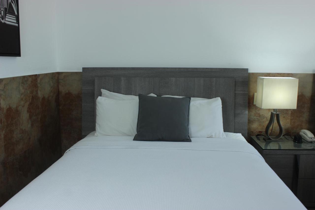 Beverly Hills: Hotel And Business Nuevo Cuscatlan Extérieur photo